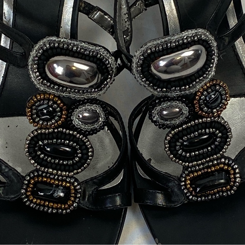 Bandolino Black Strappy Beaded Heels Size 10 M New With Defect - Picture 10 of 16
